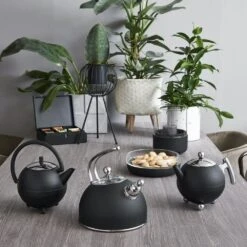 Bredemeijer 85oz Teakettle | Black -Kitchen Store 171002 111003 184006 8072070 8073070 101006 mood image