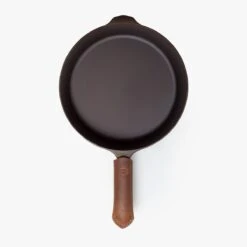 Field Company (Made In USA) Leather Skillet Handle Cover | Brown 10 Field Company (Made In USA) Leather Skillet Handle Cover | Brown -Kitchen Store 202001 hg fieldco brown leather shot1