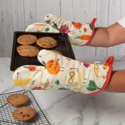 Danica Jubilee Quilted Oven Mitt | Funny Food -Kitchen Store 2098002 mitt funny food 3