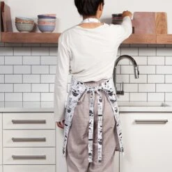 Danica Jubilee Chef's Apron | Purr Party 18 Danica Jubilee Chef's Apron | Purr Party -Kitchen Store 2500134 apr chef purr party am5