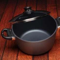 Swiss Diamond | HD Soup Pot With Lid - 9.5" (5.5 Qt.) -Kitchen Store 6124c 1 2017 10 27 20 11 39 utc