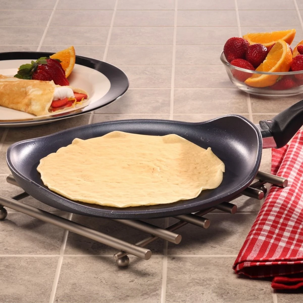Swiss Diamond | HD Crepe Pan - 10.25" 6 Swiss Diamond | HD Crepe Pan - 10.25" - Image 4