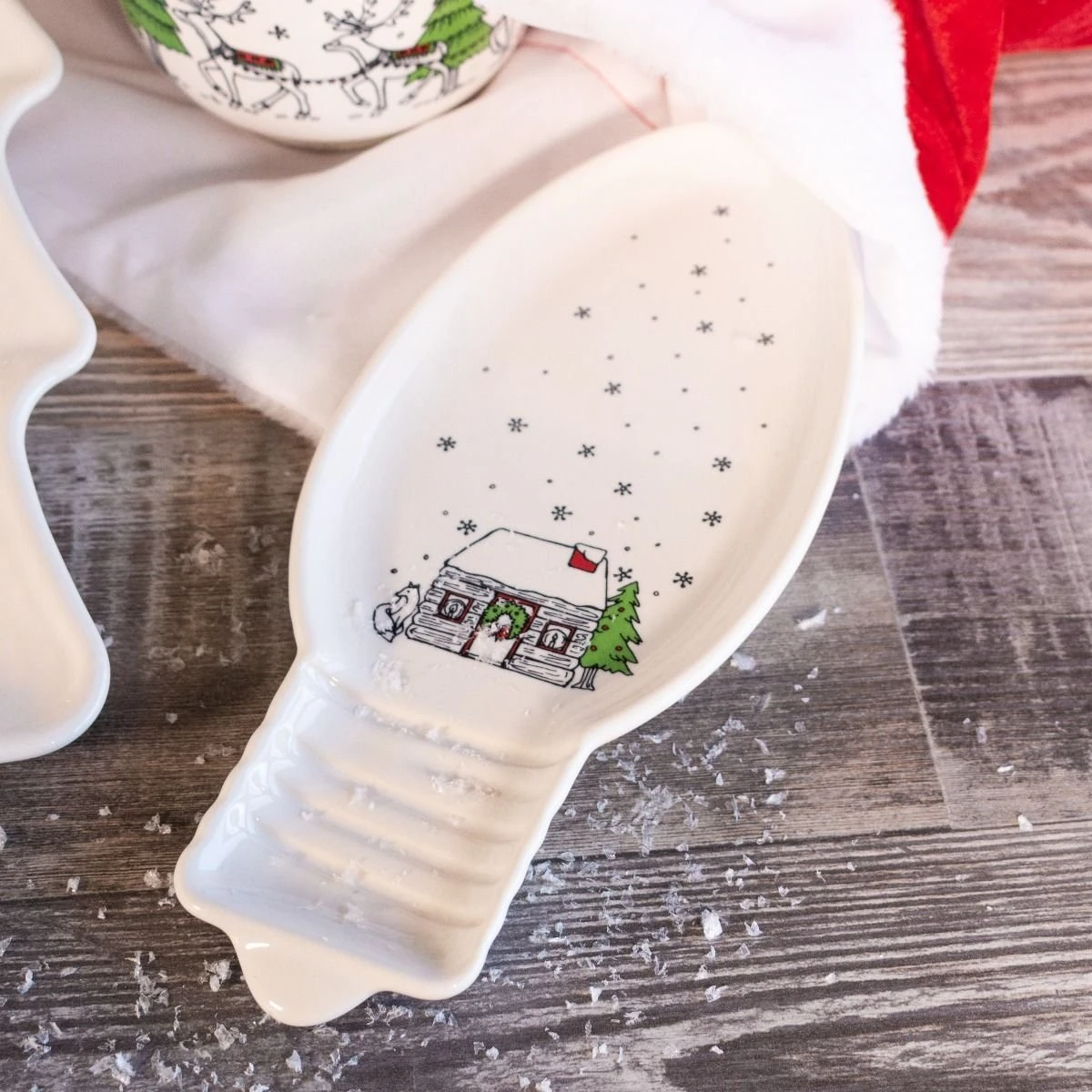 Fiesta® Light Bulb Plates (Set Of 4) | Christmas Whimsy (White) 5 Fiesta® Light Bulb Plates (Set Of 4) | Christmas Whimsy (White) - Image 3