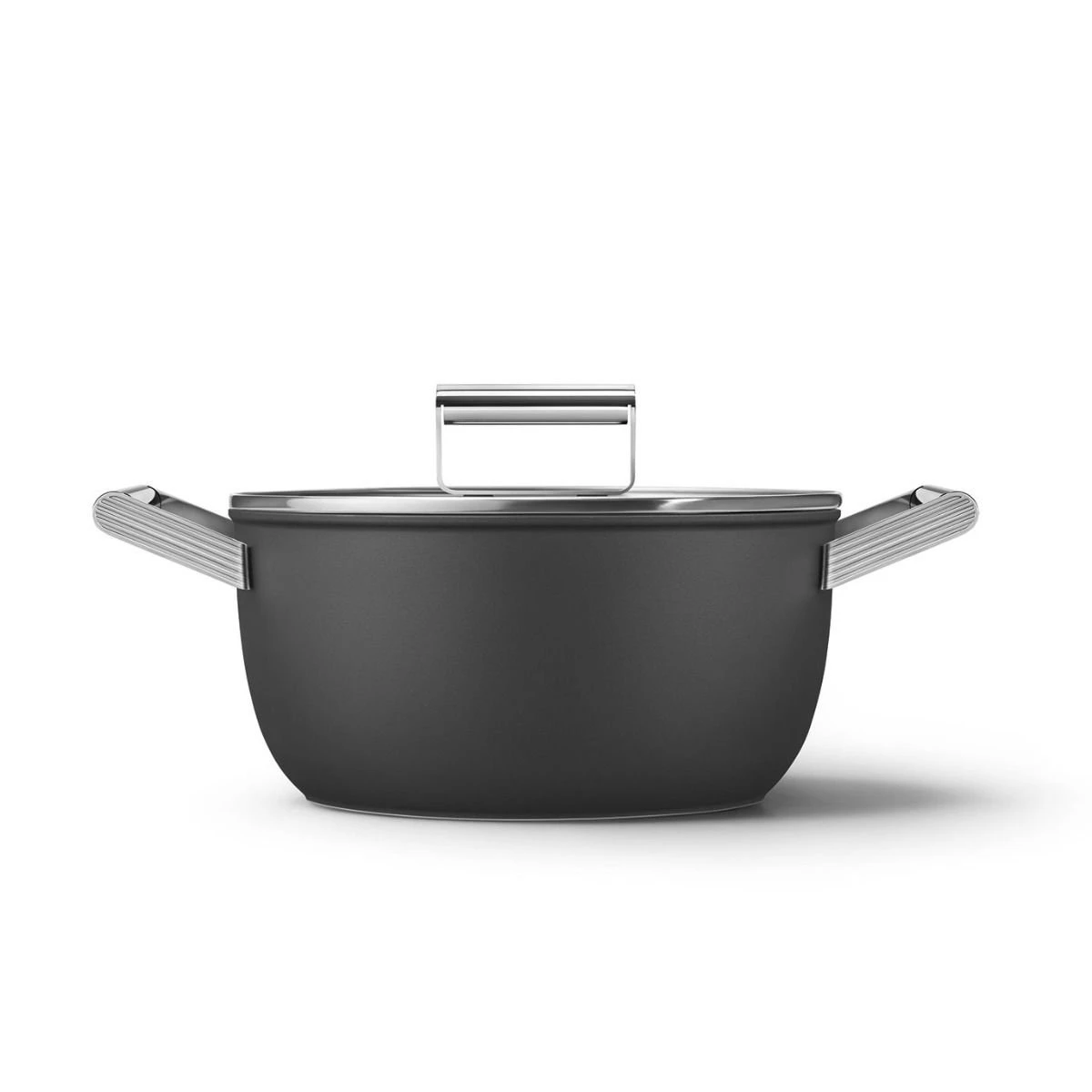 SMEG 5 Qt. Nonstick Casserole Dish With Lid | Black 3 SMEG 5 Qt. Nonstick Casserole Dish With Lid | Black