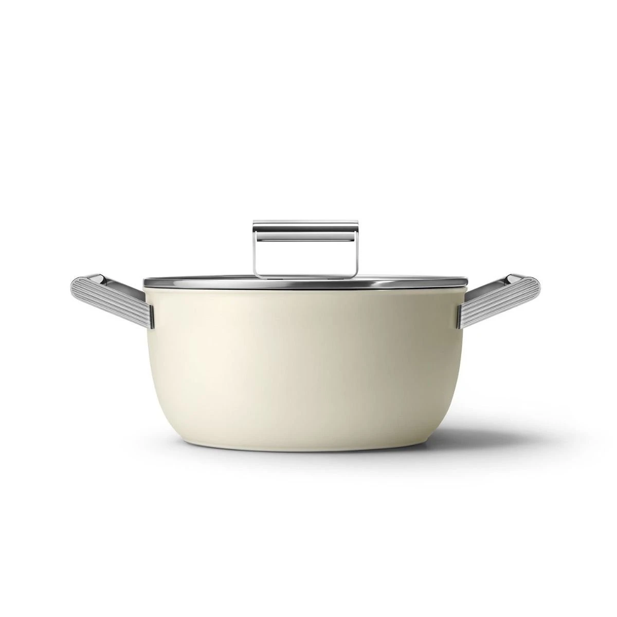 SMEG 5 Qt. Nonstick Casserole Dish With Lid | Cream 3 SMEG 5 Qt. Nonstick Casserole Dish With Lid | Cream