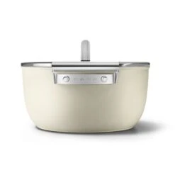 SMEG 5 Qt. Nonstick Casserole Dish With Lid | Cream 9 SMEG 5 Qt. Nonstick Casserole Dish With Lid | Cream -Kitchen Store ckfc2411crm 5