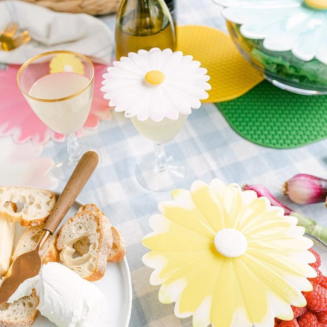 Charles Viancin Silicone Lid | 6" Daisy (Yellow With White) 4 Charles Viancin Silicone Lid | 6" Daisy (Yellow With White) - Image 2