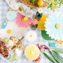 Charles Viancin Silicone Lid | 6" Daisy (Yellow With White) 7 Charles Viancin Silicone Lid | 6" Daisy (Yellow With White) -Kitchen Store daisy life 4 1