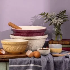 Mason Cash In The Meadow S18 Mixing Bowl | Daisy -Kitchen Store in the meadow mixing bowls