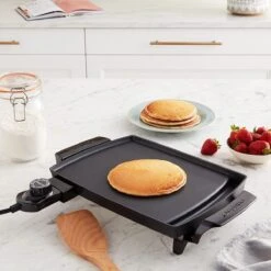 Presto® Liddle Griddle® Mini-Griddle | 8.5" X 10.5" 11 Presto® Liddle Griddle® Mini-Griddle | 8.5" X 10.5" -Kitchen Store liddle6
