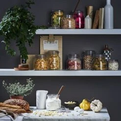 Luigi Bormioli Lock-Eat Handy Jar 50.75oz -Kitchen Store lockeatlife2