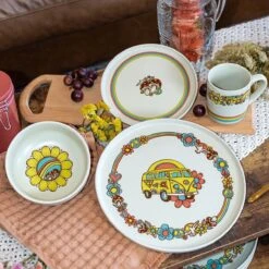 Everything Kitchens Modern Flat 15oz Mugs (Set Of 4) | Peace & Love -Kitchen Store ps squares 0015 peace and love modern flat lifestyles 3564 3