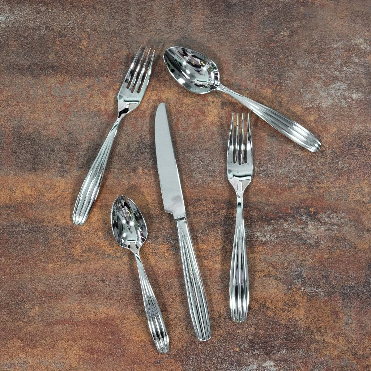 Reed & Barton 20-Piece Flatware Set | Reed 4 Reed & Barton 20-Piece Flatware Set | Reed - Image 2