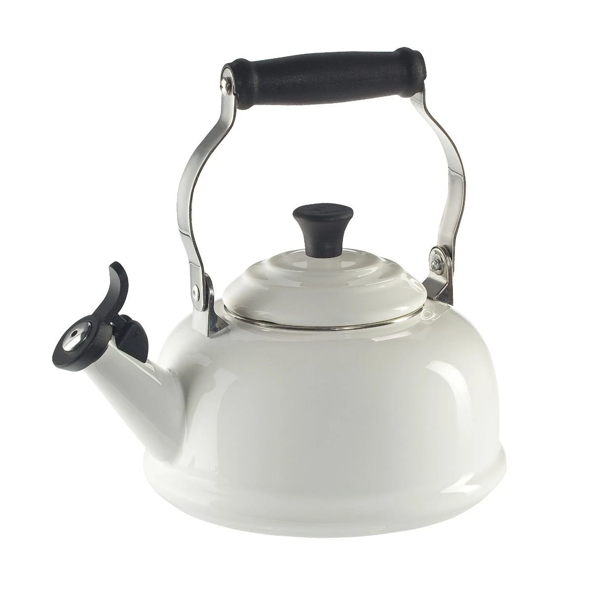 Le Creuset 1.7 Qt. Classic Whistling Kettle | White 3 Le Creuset 1.7 Qt. Classic Whistling Kettle | White