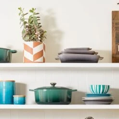 Le Creuset 4.5 Qt. Round Signature Dutch Oven With Stainless Steel Knob | Artichaut -Kitchen Store rs11637 2020lecreuset05 lpr