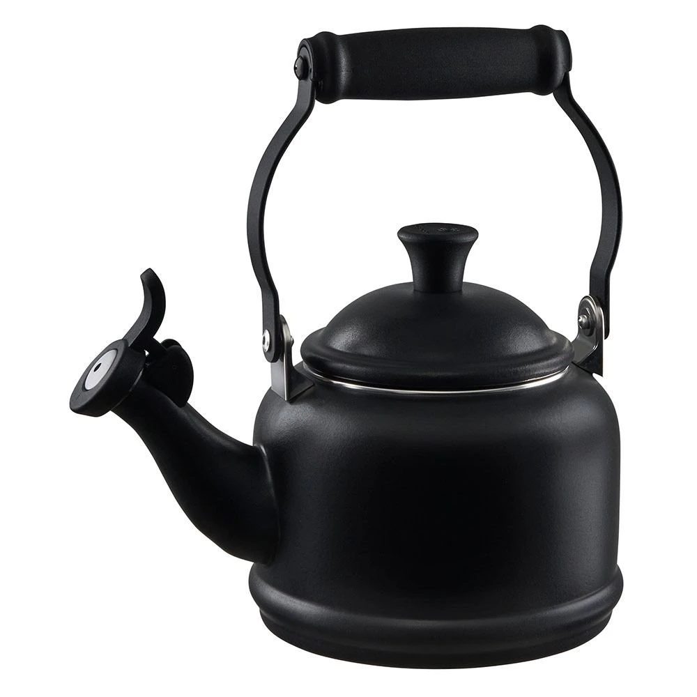 Le Creuset 1.25 Qt. Demi Kettle Tea Pot | Licorice 3 Le Creuset 1.25 Qt. Demi Kettle Tea Pot | Licorice