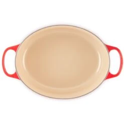 Le Creuset 6.75 Qt. Oval Signature Dutch Oven With Stainless Steel Knob | Cerise/Cherry Red 11 Le Creuset 6.75 Qt. Oval Signature Dutch Oven With Stainless Steel Knob | Cerise/Cherry Red -Kitchen Store rs11955 lc 20191105 fr ps 00005a