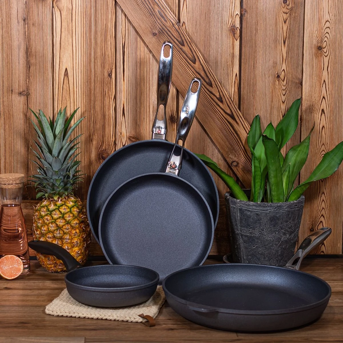 Swiss Diamond | HD Fry Pan With Stainless Steel Handle - 12.5" 6 Swiss Diamond | HD Fry Pan With Stainless Steel Handle - 12.5" - Image 4