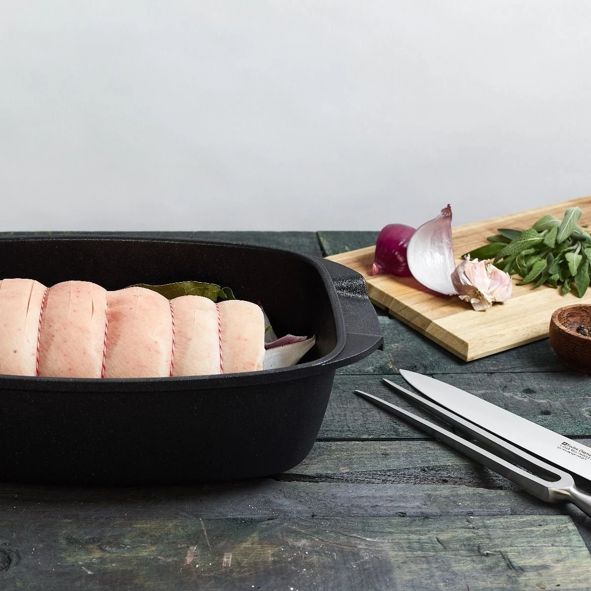 Swiss Diamond | XD Roaster With Lid - 13" X 8" (5.3 Quart) 5 Swiss Diamond | XD Roaster With Lid - 13" X 8" (5.3 Quart) - Image 3