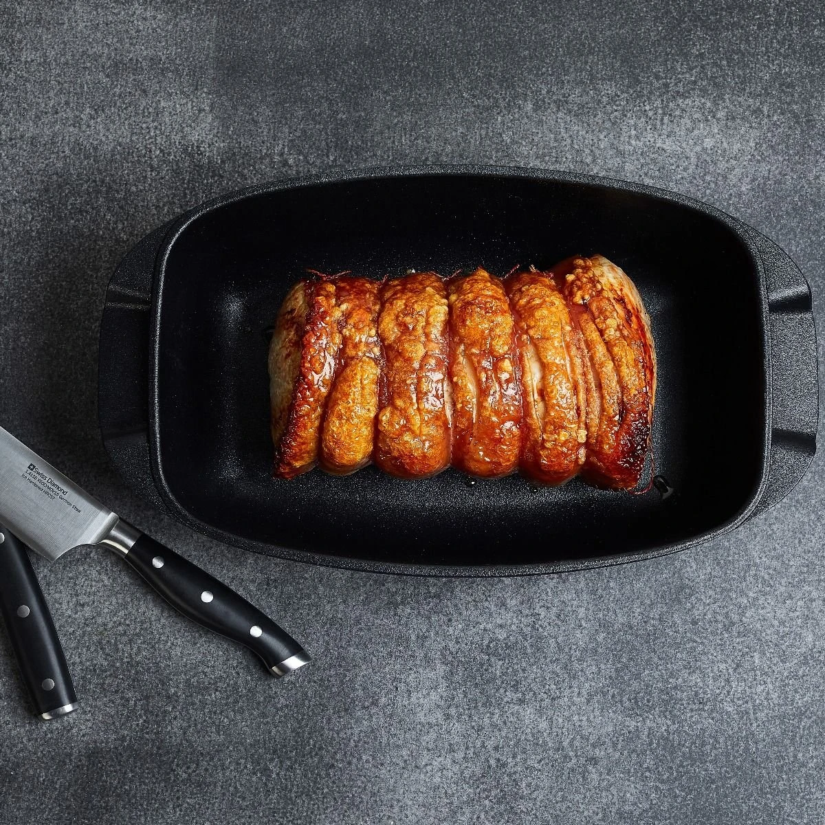 Swiss Diamond | XD Roaster With Lid - 13" X 8" (5.3 Quart) 7 Swiss Diamond | XD Roaster With Lid - 13" X 8" (5.3 Quart) - Image 5