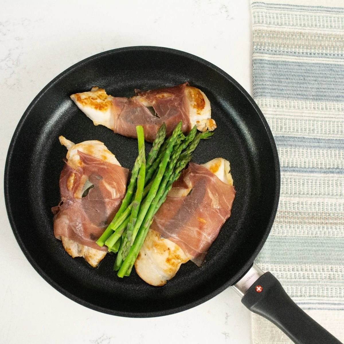 Swiss Diamond | HD Fry Pan With Lid - 11" 7 Swiss Diamond | HD Fry Pan With Lid - 11" - Image 5