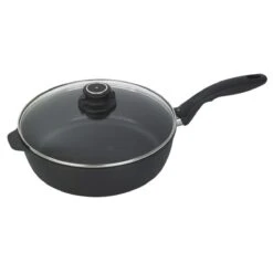 Swiss Diamond | XD Sauté Pan With Lid - 10.25" (3.8 Quart)